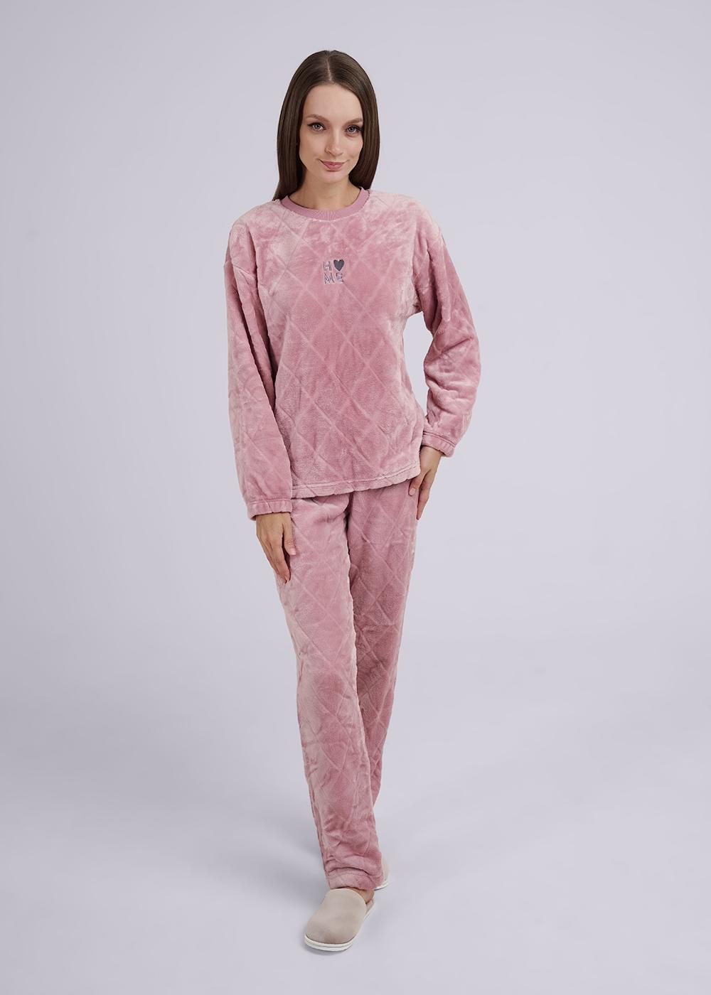 розовый