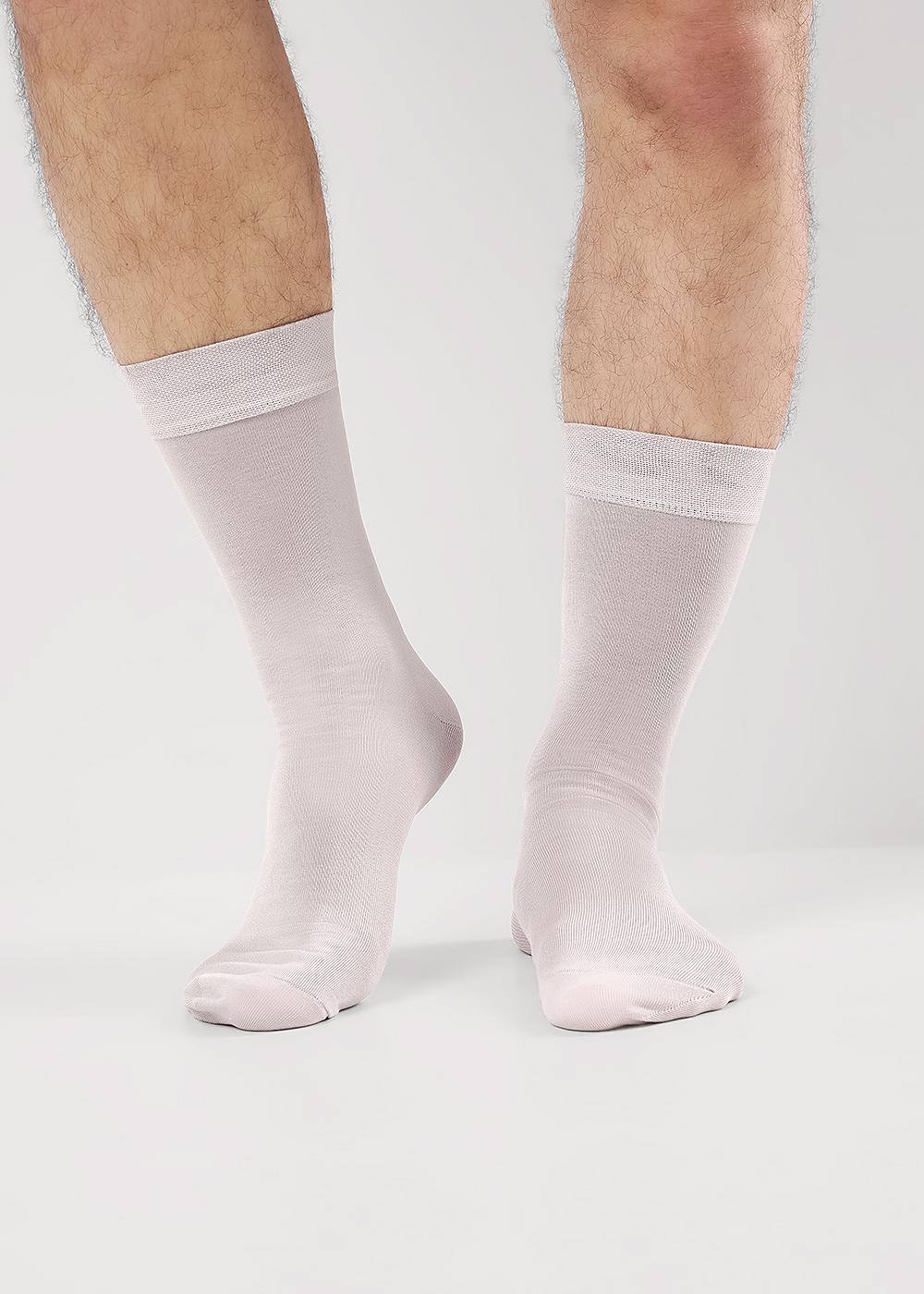 серебристый