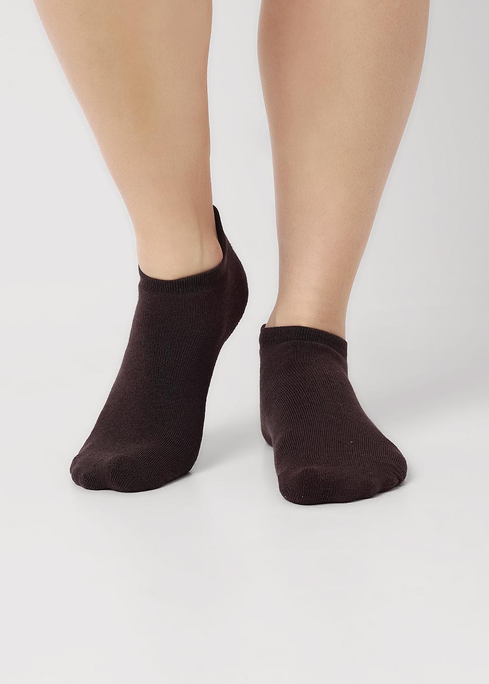 коричневый