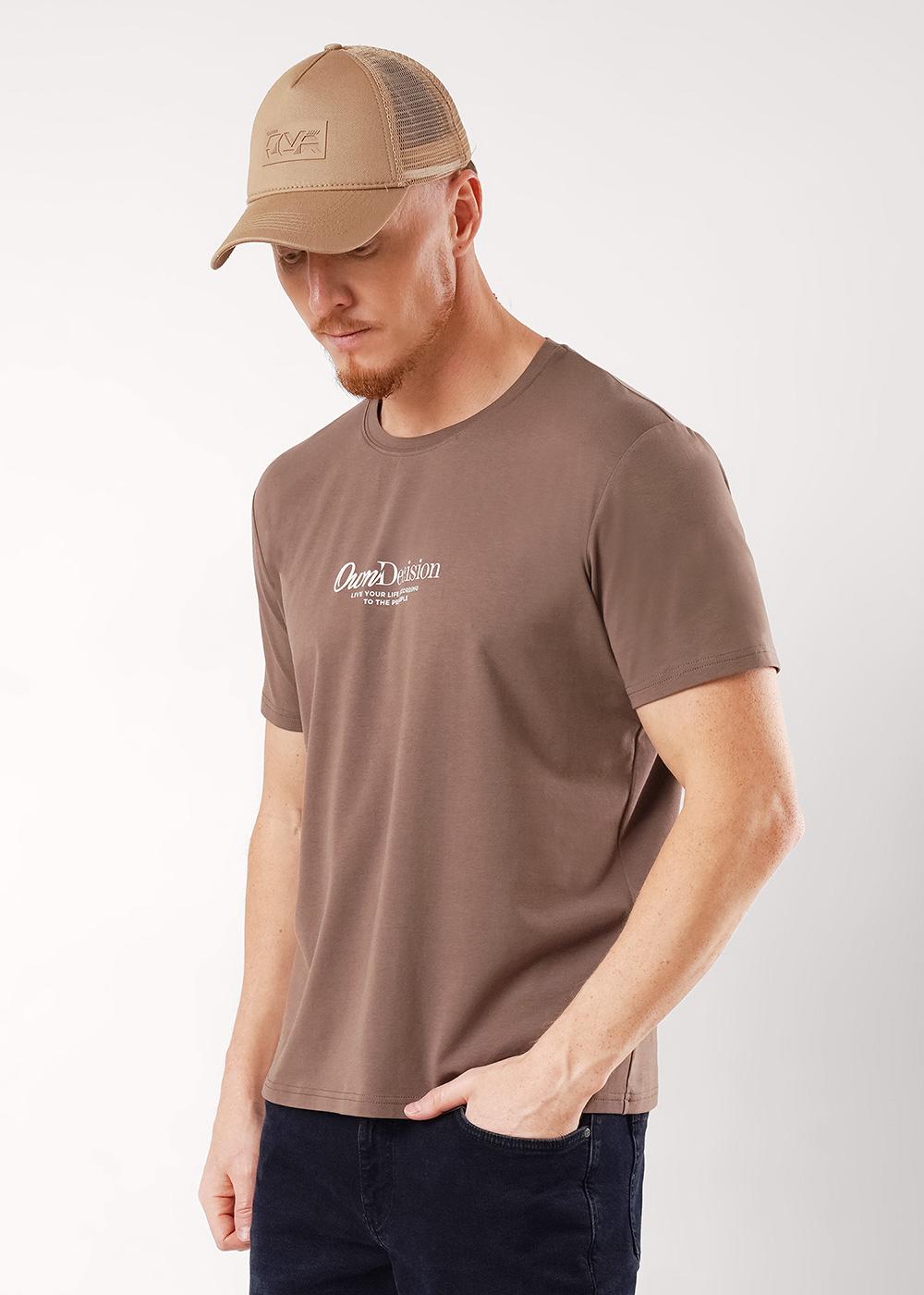 коричневый