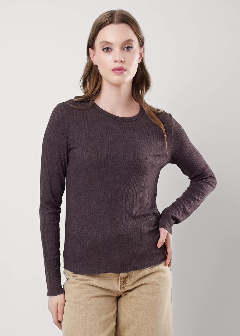 коричневый